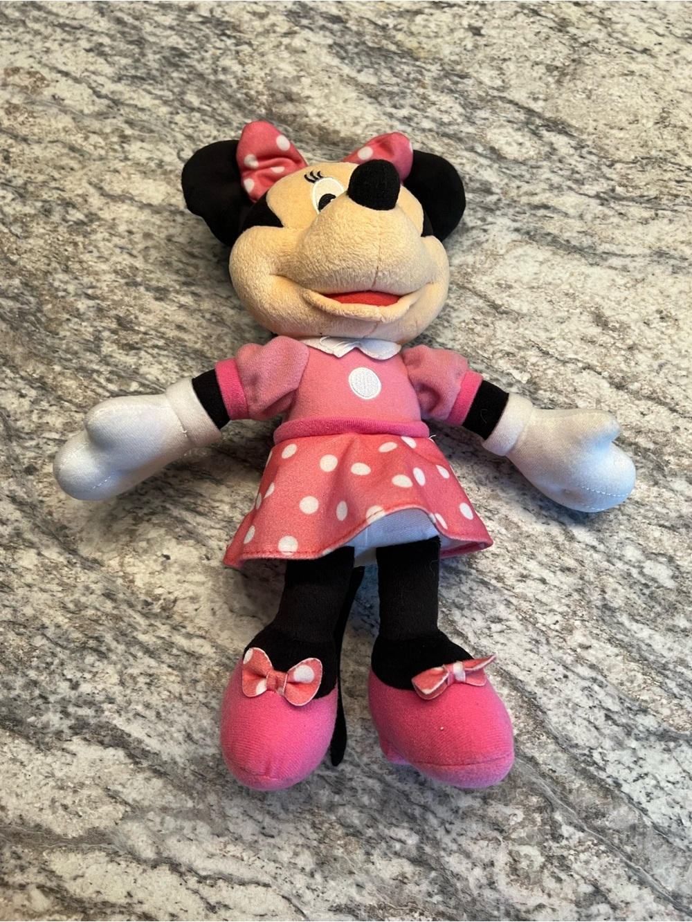 Disney Minnie Mouse Pink Singing Plush Toy